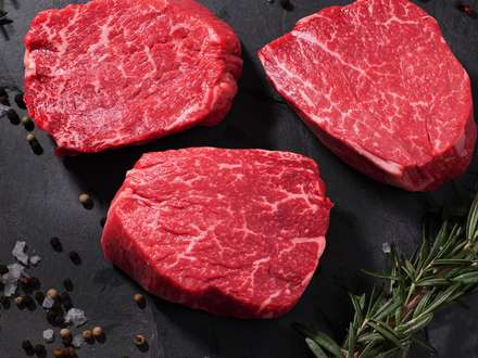 Beef tenderloin steaks